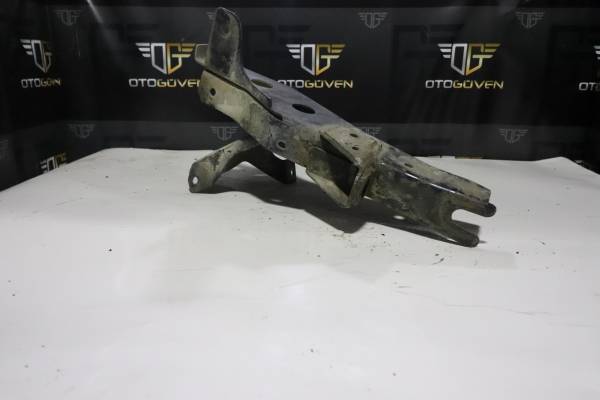 FORD RANGER 3.0 TDCİ ÇIKMA PARÇA  TAŞIYICI SACI